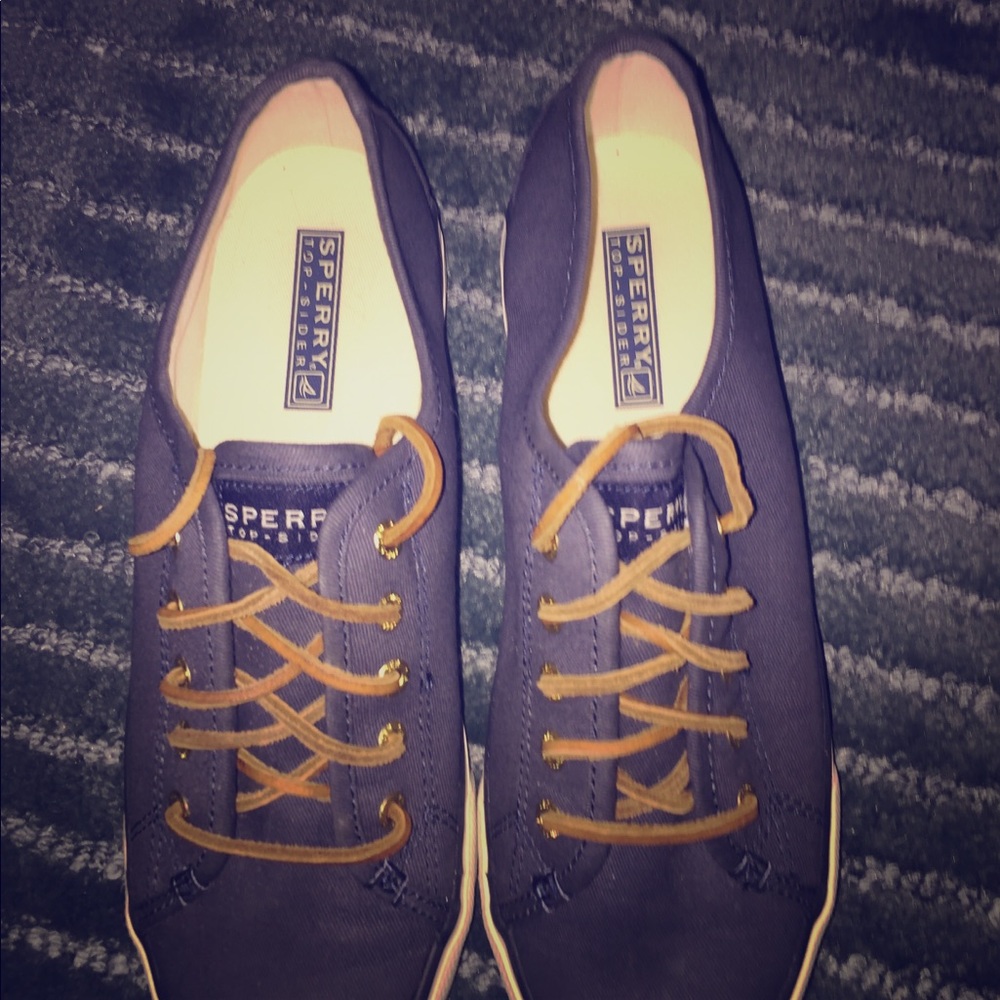 SPERRY Top Sider navy blue women’s  7.5